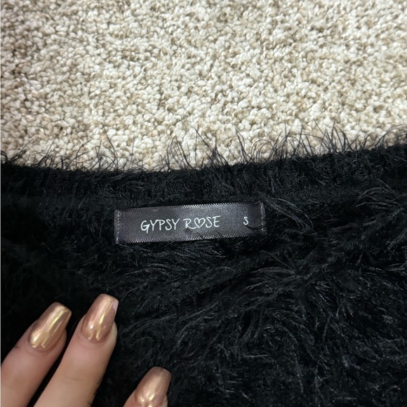 Black Fuzzy Crop Top - Picture 5 of 7